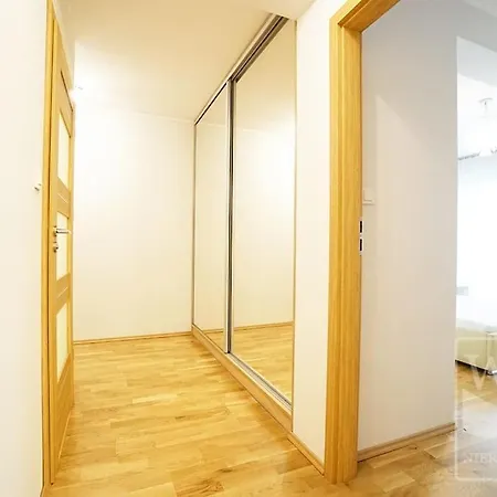 Cosy Apart - Old Town -6 People- New Building- Parking Place Apartment *