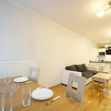 Cosy - Old Town -6 People- New Building- Parking Place Apartament